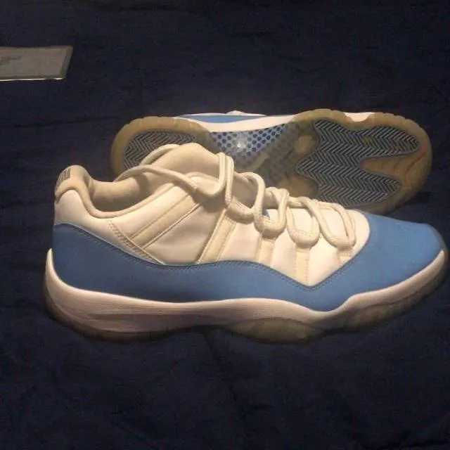 Air jordan 11 low columbia