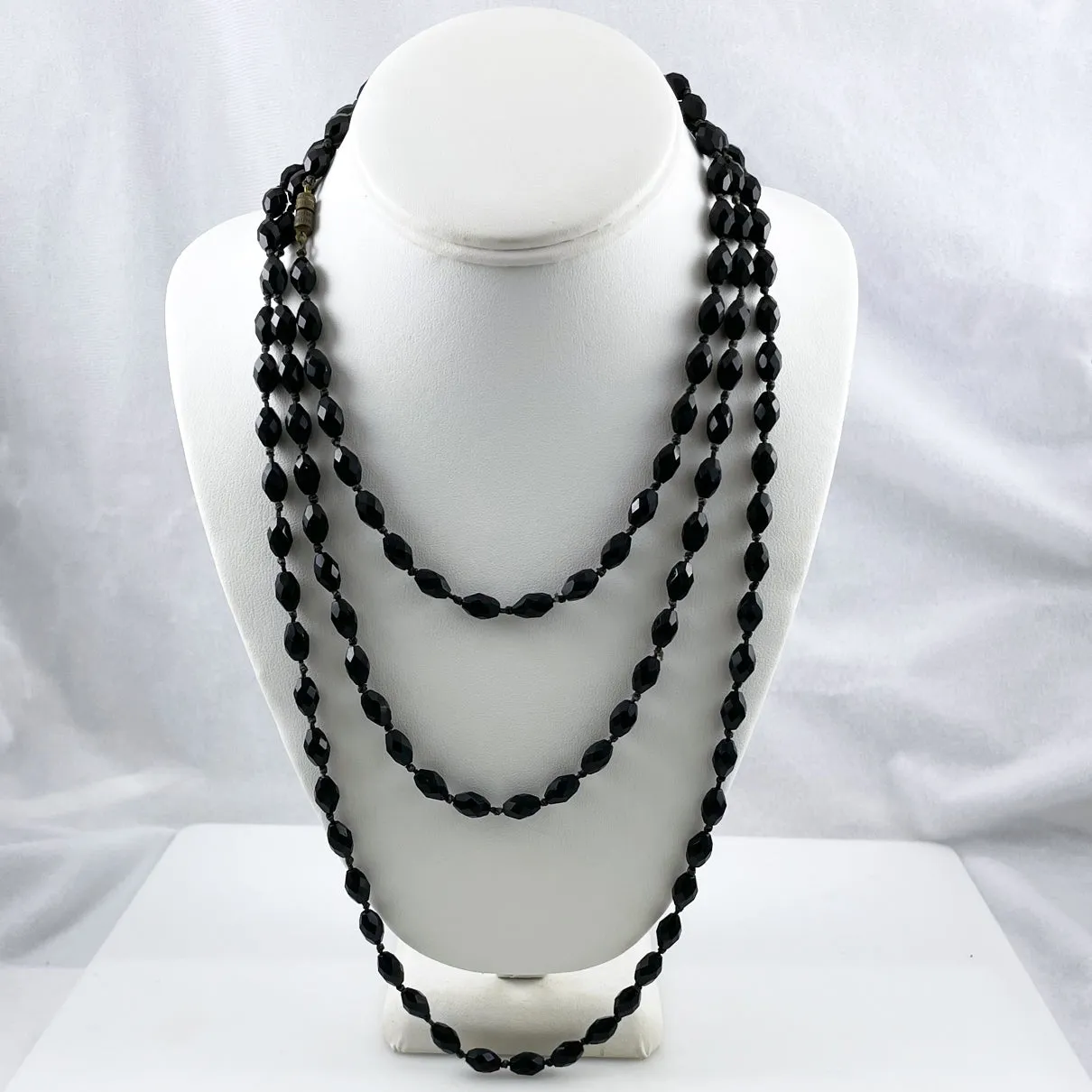 Art Deco Black Glass Beaded Flapper Necklace