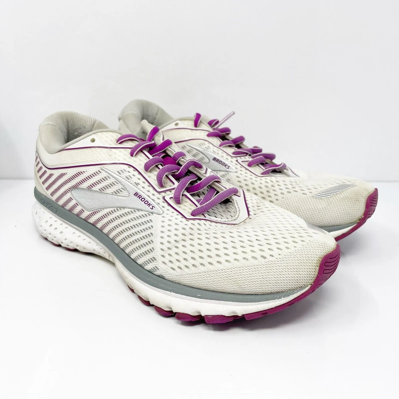 Brooks Womens Ghost 12 1203051D186 Gray Running Shoes Sneakers Size 8.5 D