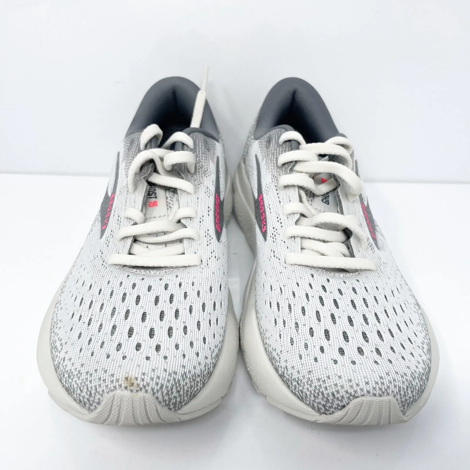 Brooks Womens Ghost 16 1204071B006 Gray Running Shoes Sneakers Size 5.5 B