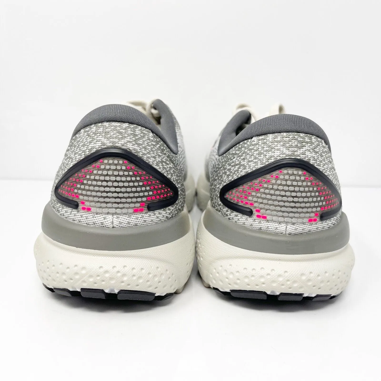 Brooks Womens Ghost 16 1204071B006 Gray Running Shoes Sneakers Size 5.5 B