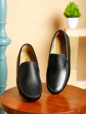 Men Black Solid Genuine Leather Loafers