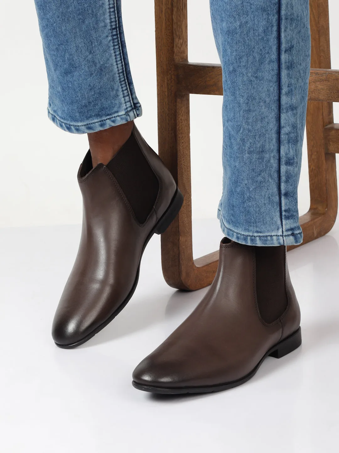 Men's Brown Solid Leather Mid-Top Chelsea Boots