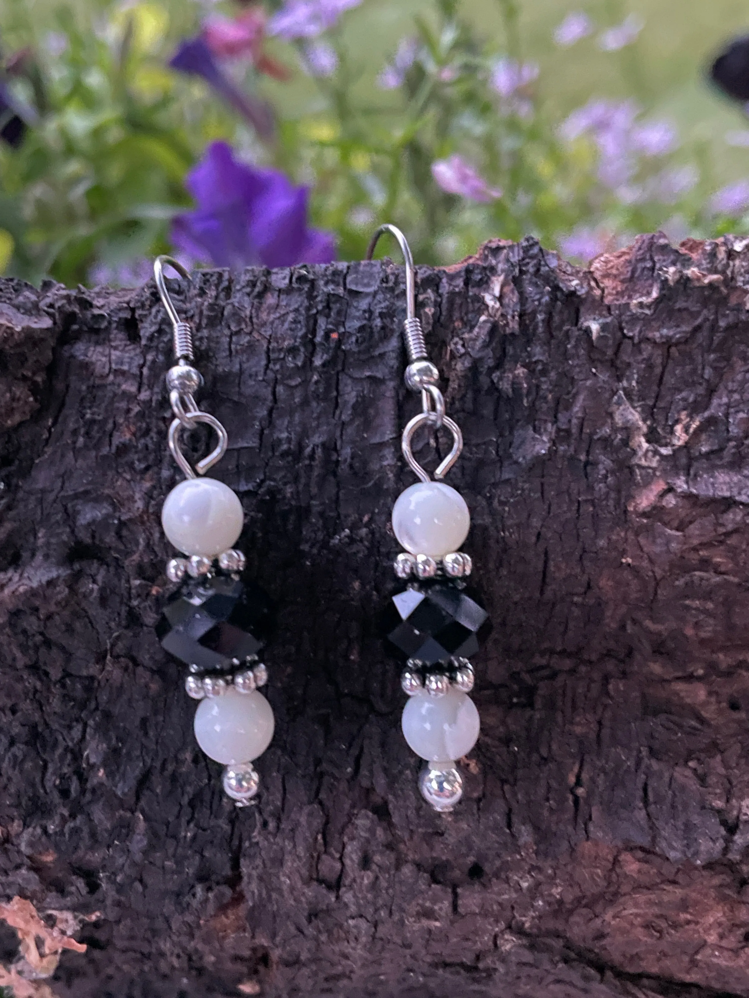 Mother of Pearl and Black Necklace Set