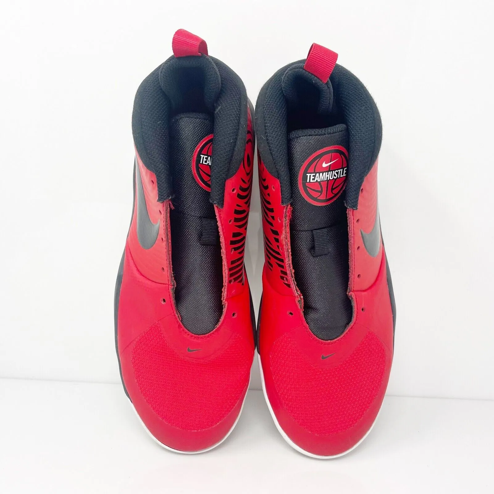 Nike Boys Team Hustle D9 AQ4224-600 Red Basketball Shoes Sneakers Size 7Y