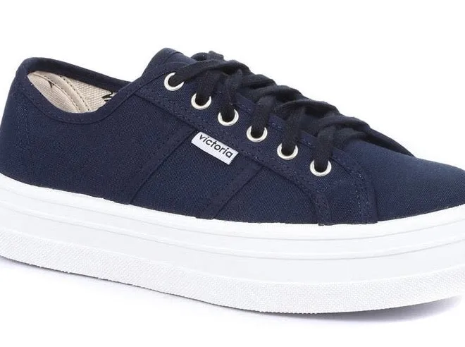 Sacs of Ashbourne   Victoria Barcelona Trainers - Navy