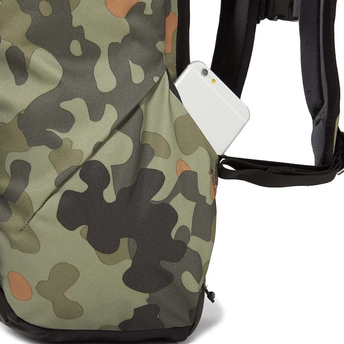 The North Face Instigator 20 Pack (Camo)