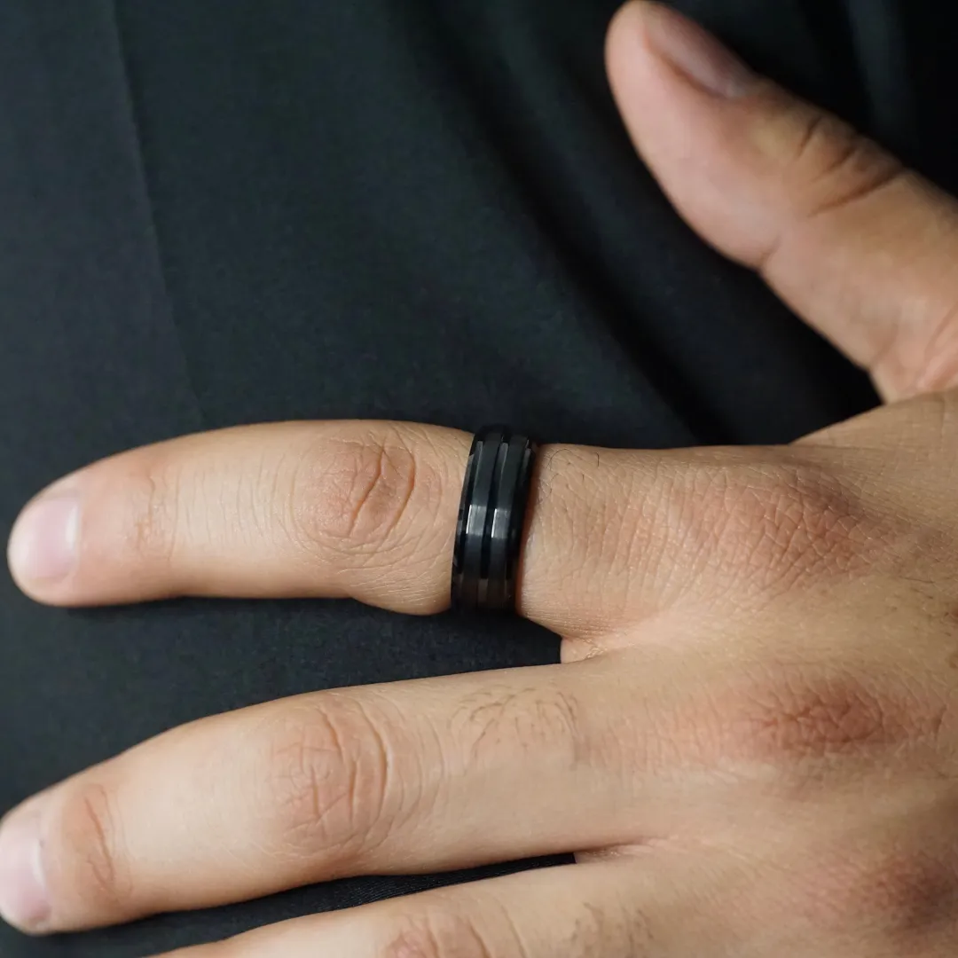 TUNGSTEN BLACK ROUND GROOVED BAND